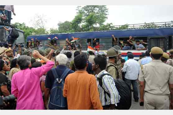 Indian police detain anti-corruption activists