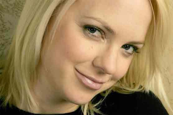 Actress Anna Faris gives birth to son