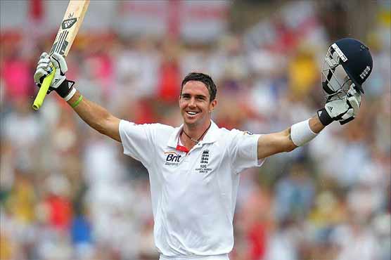 Pietersen hits sparkling ton for Surrey 