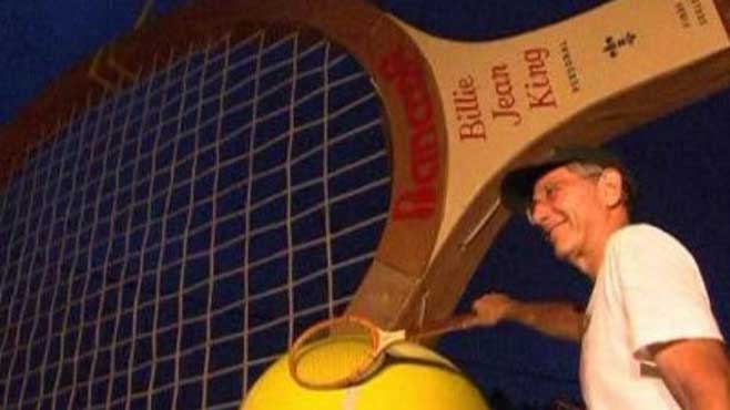 Huge tennis racket takes a swing at world record