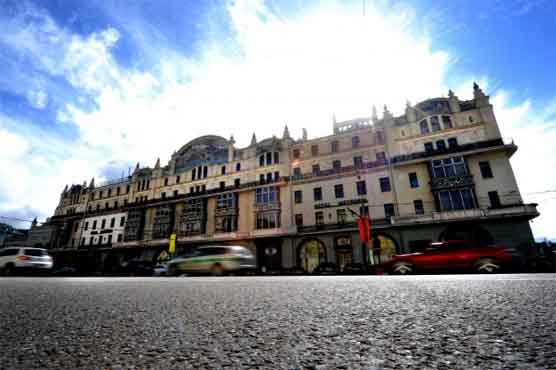 Moscows historic Hotel Metropol sold in auction 