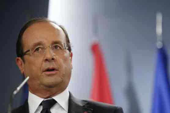 Love-triangle books a headache for France's Hollande
