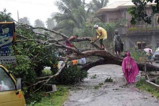 Six dead as Typhoon Bopha lashes Philippines