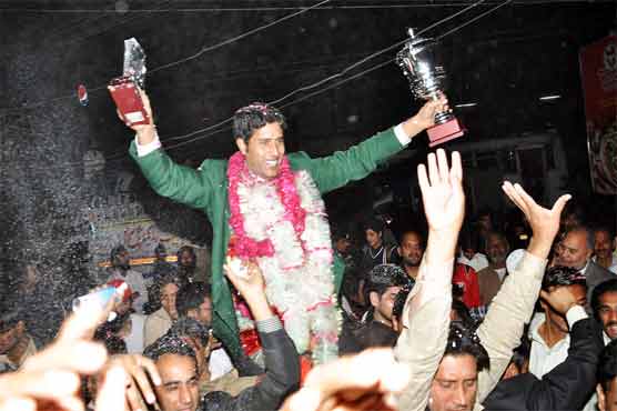 Snooker champ gets warm welcome in Faisalabad 