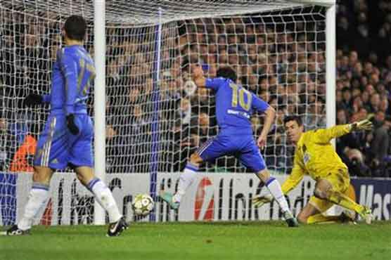 Chelsea get the blues, Celtic earn their stripes 