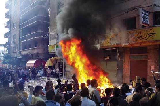 Egypt protesters torch main Brotherhood HQ