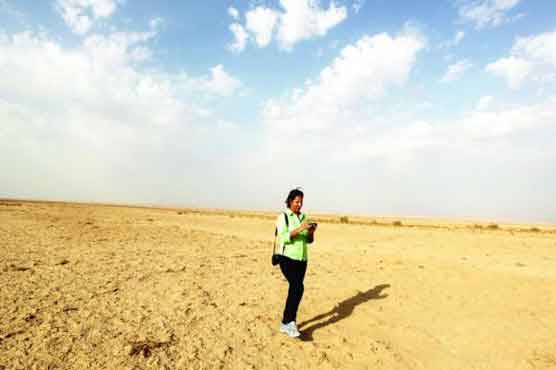 'Looking for nothing' in Iraq desert 