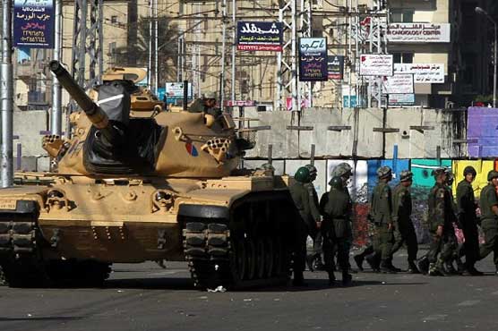 Clashes in Egypt on eve of divisive referendum