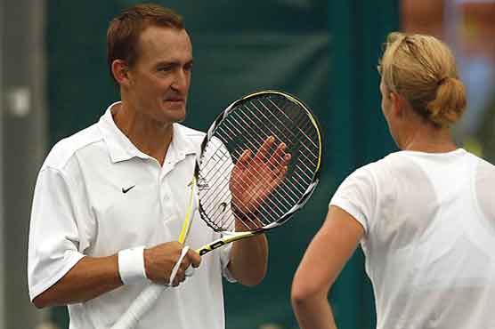 Taylor stands down as Australia Fed Cup captain