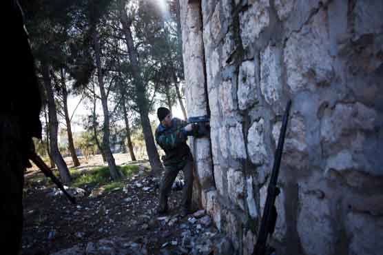 Syrian rebels take Aleppo infantry base 