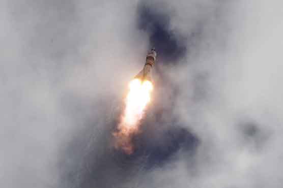 Soyuz put in place for mission to space station