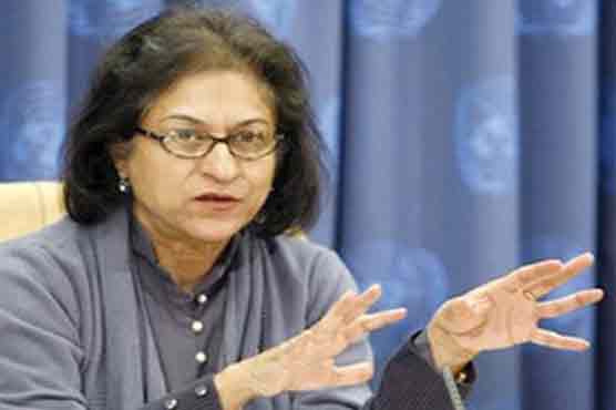 Altaf should reply contempt notice: Asma