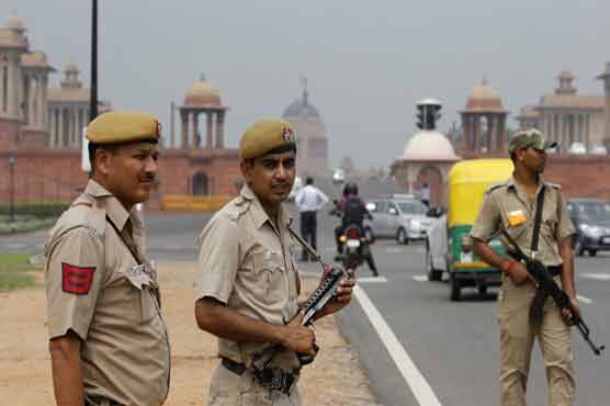 New Delhi police hunt gang-rape accused 