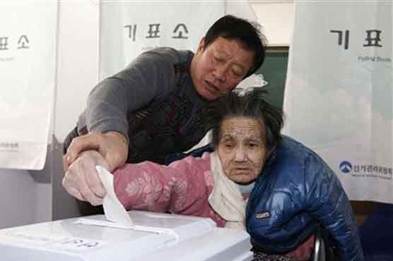 Huge crowds vote in SKorean presidential election 