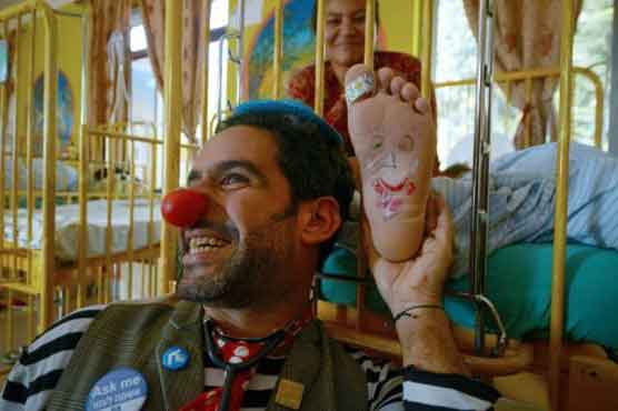 Nepal sends in the clowns to help young patients