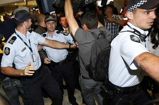 Police arrest 8 in Sydney airport drug smuggling