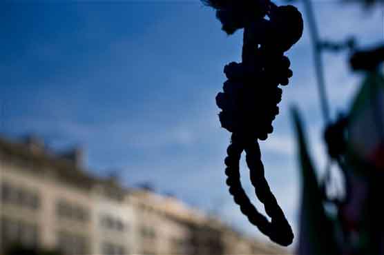 Iran hangs six drug dealers
