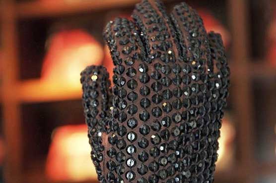 Jackson glove sells for record-breaking $200K   