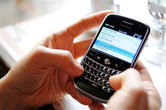RIM loses BlackBerry subscribers for first time