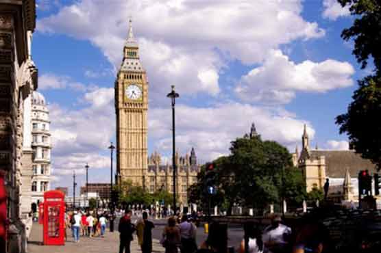 Britain's economic growth revised down to 0.9pc