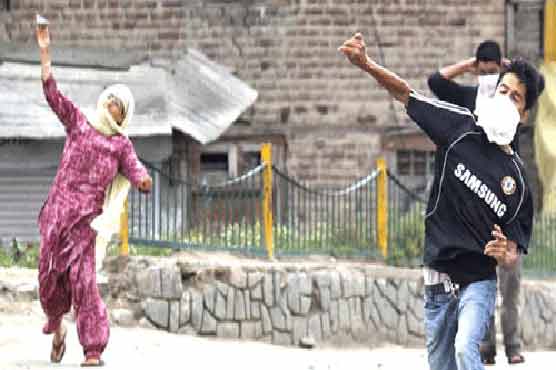Kashmiri woman held for stone throwing 