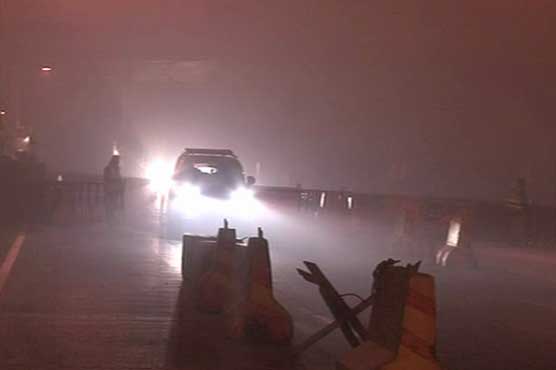 LHR: Motorway, airport close due to dense fog