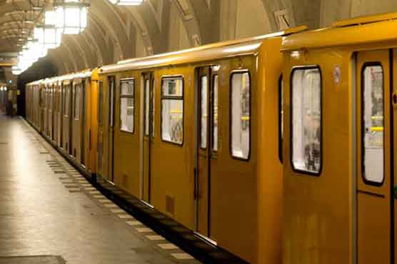 Dead passenger found riding in Berlin underground