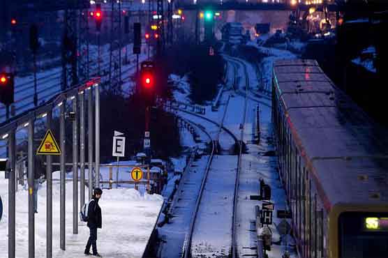 Dead passenger found riding in Berlin underground