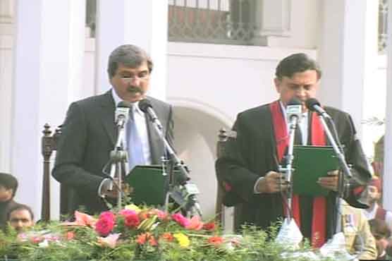 Makhdoom Ahmed takes oath as Governor Punjab