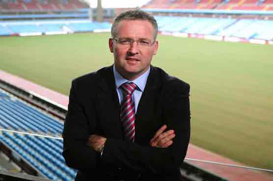 Lambert tells players to forget Chelsea defeat 