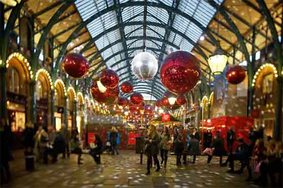US holiday retail sales growth weakest since 2008