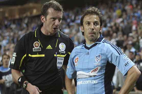 Del Piero suggests contract issues nearly settled