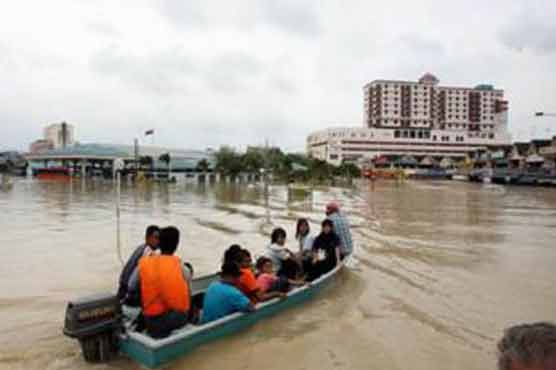 Thousands flee Malaysia's floods