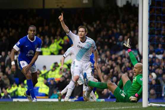 Chelsea, Liverpool end 2012 with away wins