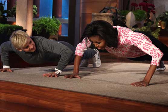 Michelle Obama wins push-up challenge