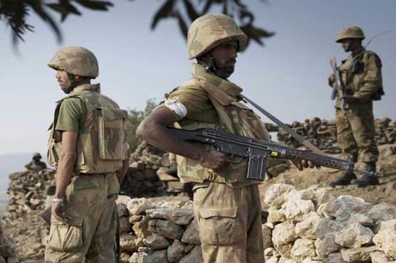 Kurram Agency: Roadside bomb kills one soldier, injures 12