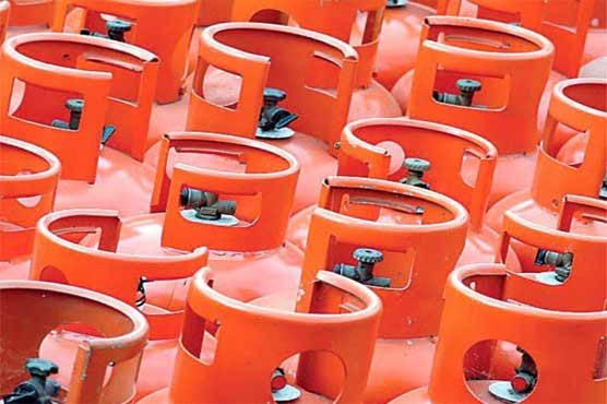  LPG rate cut down by Rs 10 with immediate effect