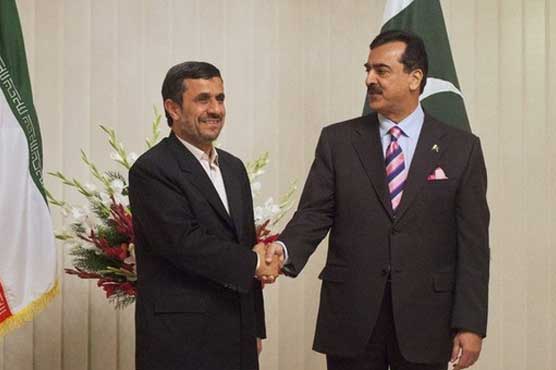 Gilani, Ahmadinejad agree to pursue energy projects