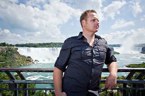 Tightrope Daredevil will walk Niagara falls