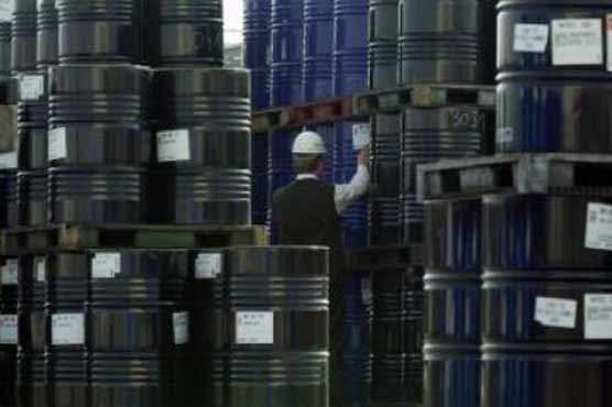 Oil crosses $106 in Asia amid Iran tensions