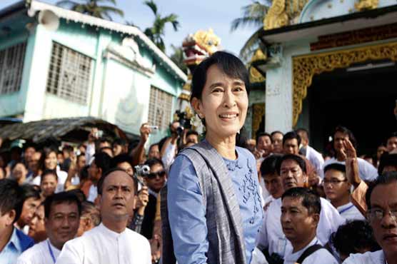 Suu Kyi resumes election campaign in Myanmar north
