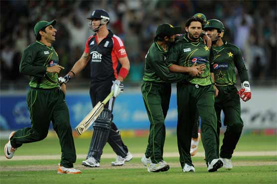 Pakistan bounce back, win Ist T20 against England