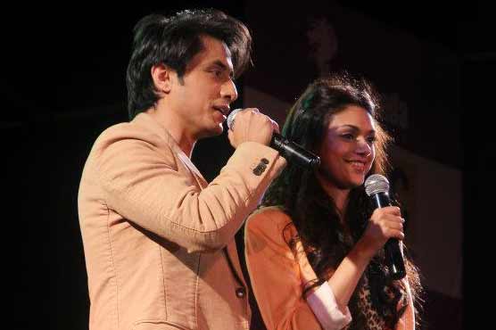 Ali Zafar, Aditi Rao enthrall youngsters in Pune