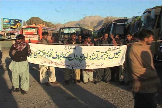 Transporters halt buses against highway robberies