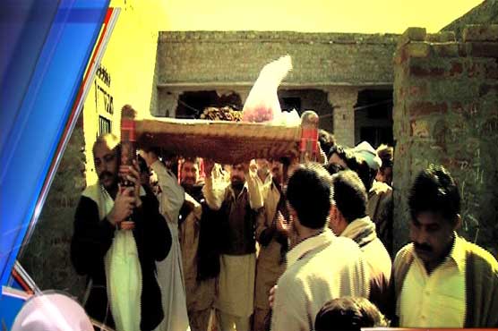 Lahore: Open drain claims child's life