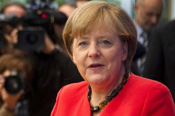 Merkel warns over stricken Euro
