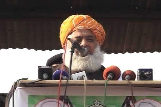 Smell of power luring political gypsies: JUI-F chief