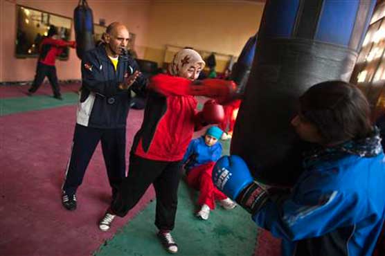 Afghan boxing girls aim for 2012 Olympic gold