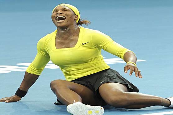 Williams wrong-footed, twisted her ankle