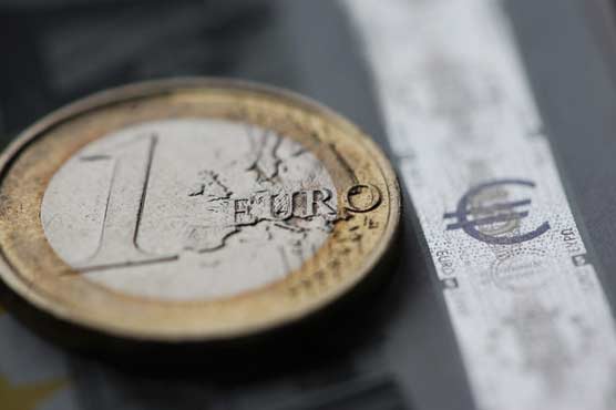 Euro slumps to new 16-month low under $1.28